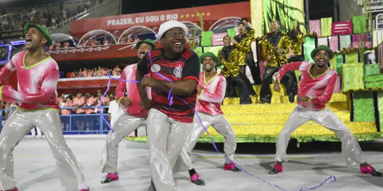 TV Brasil exibe desfile da Série Prata do Rio