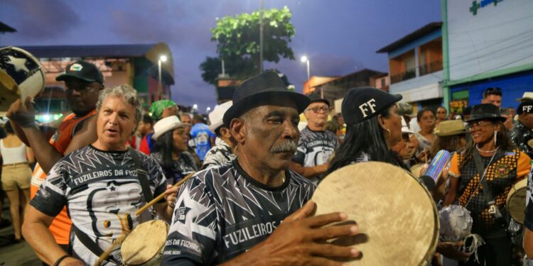 Fuzileiros da Fuzarca: Bloco Centenário de São Luís Completa 90 Anos