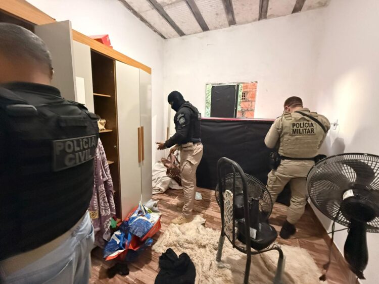 ‘Território Livre’: Operação combate facção criminosa que domina