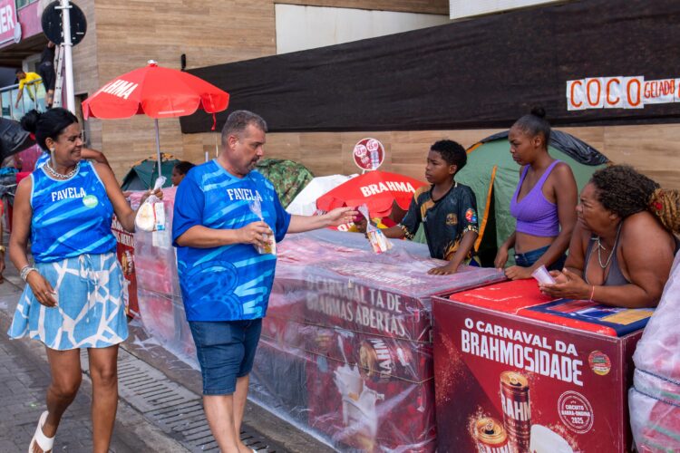 Vereador Gordinho da Favela realiza a 4ª edição do Bloquinho do Gordinho e reforça apoio aos ambulantes no Carnaval