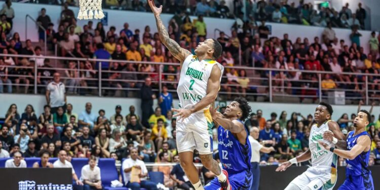 Brasil lidera Eliminatórias com desempenho perfeito