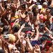 Cinelândia volta a vibrar com baile e shows no centro do Rio