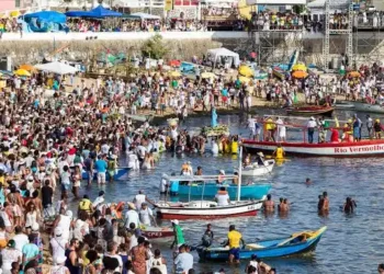 Dia de Iemanjá amanhece com calor e tempo firme em Salvador