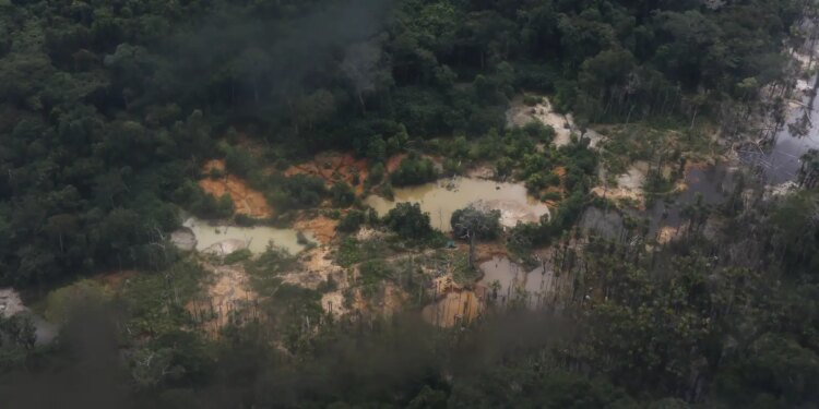 Indígenas poderão explorar mineração legal em 2 anos, se Congresso autorizar