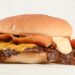 Famoso hambúrguer da Fat Guys ganha promoção exclusiva em Salvador e Feira de SantanaTodo dia 23, o cheese bacon da rede vai custar apenas R$ 10