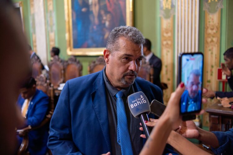 Vereador Gordinho da Favela, propõe limite de R$40 para estacionamentos em Estádios e Arenas de Salvador