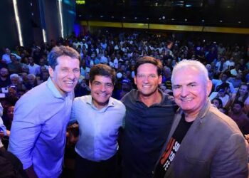 Oposição oficializa chapa para 2026 durante ato político em Feira de Santana