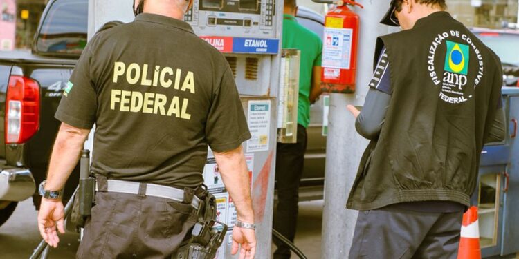 PF investiga suspeitas de cartel na alta de combustíveis
