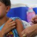 Vacinação contra HPV em meninos avança em São Paulo
