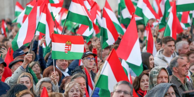 Hungria se prepara para eleições neste domingo; futuro de Orbán no poder em jogo
