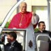 Papa visita África para incentivar católicos, sem envolver-se em debate com Trump.