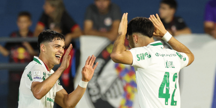 Palmeiras consolida liderança no Brasileirão ao vencer o Bragantino.