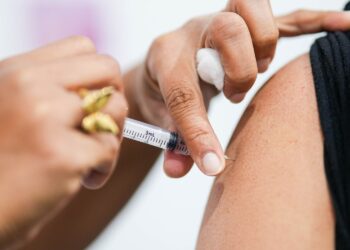Campanha de vacinação contra a gripe segue nas USFs e UBSs de Camaçari até 30 de maio
