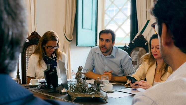 ACB apresenta propostas de sustentabilidade e melhorias regulatórias em reunião com a SEDUR