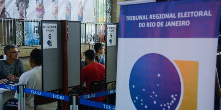TRE-RJ institui plantão para regularizar situação de eleitores】