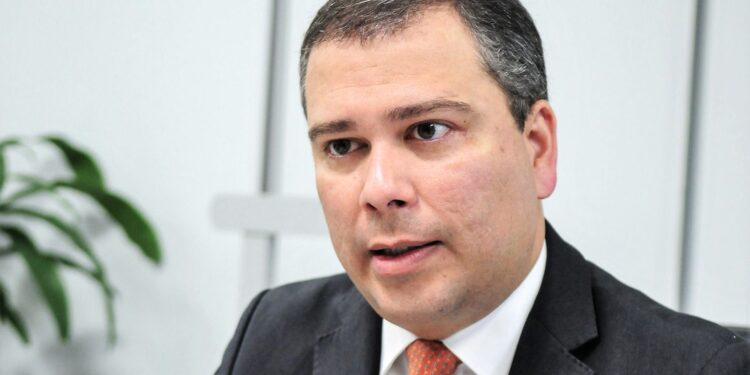 STF inicia julgamento na quarta-feira sobre a prisão de ex‑presidente do BRB.