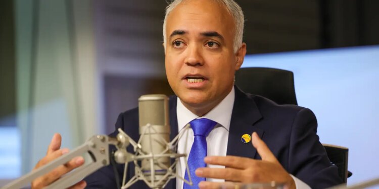 Ministro anuncia que detalhes do Programa Reforma Casa Brasil serão divulgados em breve.