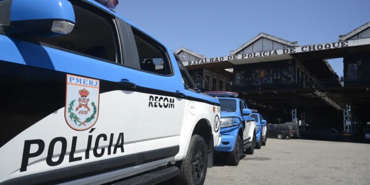 MPRJ inicia apurações sobre morte de empresário envolvendo policiais.