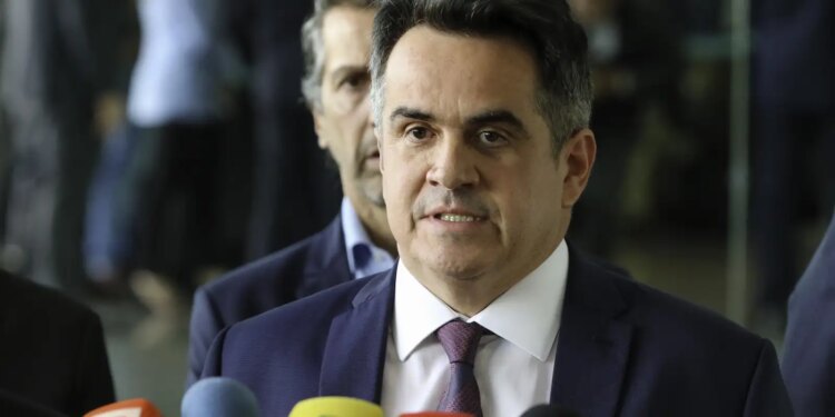 PF determina limites para mesada e viagens internacionais de Ciro Nogueira.