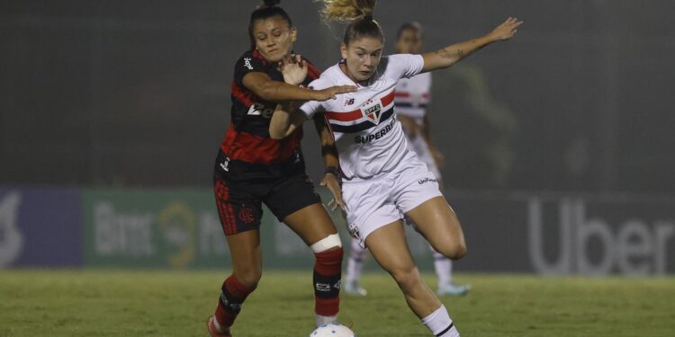 São Paulo supera Flamengo e assume a vice-liderança no BR Feminino.
