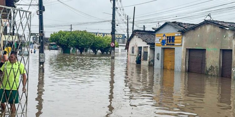 Governo destina R$ 6 milhões para mitigar danos das chuvas intensas na Paraíba.