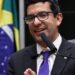 PF investiga deputado do RJ por supostas fraudes em contratos de R$ 200 milhões.
