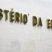 Formação a distância reduz desempenho de professores em 53,1% compared to presencial.
