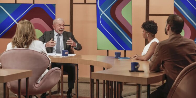 Lula provoca debate ao afirmar: “Vamos ver quem é quem” sobre proposta de redução da jornada de trabalho