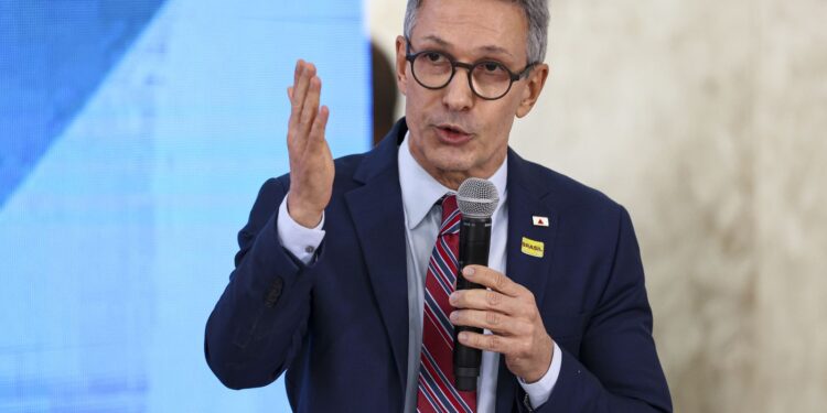 PGR acusa governador de Minas, Romeu Zema, de calúnia contra ministro Gilmar Mendes.
