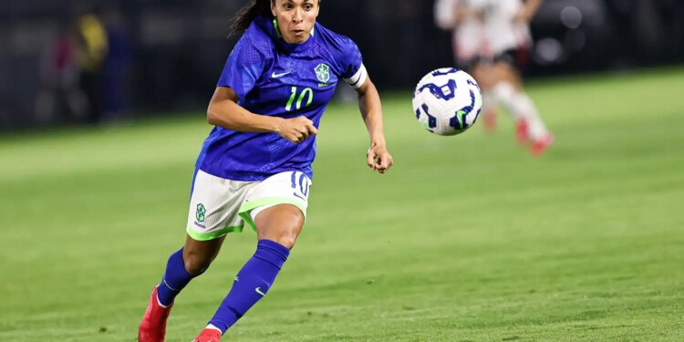 Marta retorna à Seleção Feminina para enfrentar os Estados Unidos em dois amistosos no Brasil.