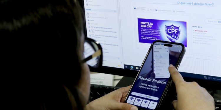 30% dos contribuintes ainda não entregaram a declaração do Imposto de Renda na reta final.