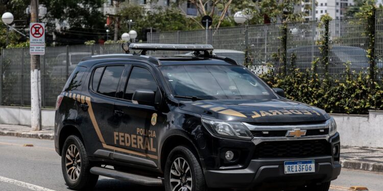 Senador Ciro Nogueira é alvo da quinta fase da Operação Compliance Zero.