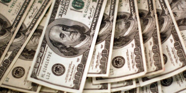 Dólar dispara para R$ 5,18, seu nível mais alto desde o final de março.