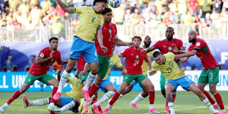 Brasil cai diante de Marrocos e inicia Copa do Mundo com empate.