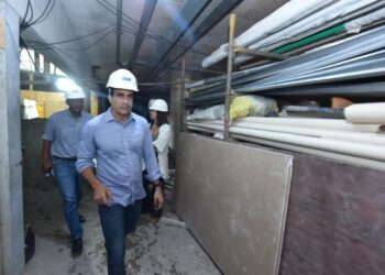 Prefeito Bruno Reis vistoria obras da Escola de Música e Artes e da Sala de Espetáculos Letieres Leite no Comércio
