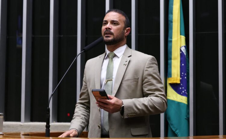 Brasil Sem Medo: Capitão Alden ressalta importância de ação feita por Flávio Bolsonaro