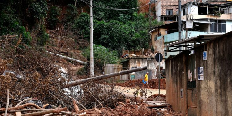 Quase 5 mil famílias de Juiz de Fora e Ubá recebem auxílio estadual