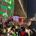 Ato em SP solicita manutenção de norma que permite aborto em casos de estupro.