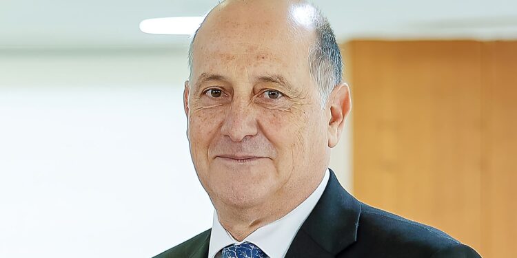 Mauro Vieira convoca embaixador da Argentina no Brasil