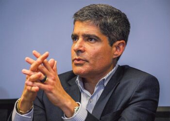 ACM Neto divulga carta aos baianos e mobiliza aliados para convenção que oficializa candidatura