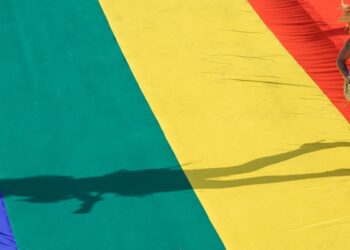 Parada Brasília Orgulho traz campanha do voto contra o preconceito
