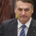 Alexandre de Moraes mantém Bolsonaro em prisão domiciliar.