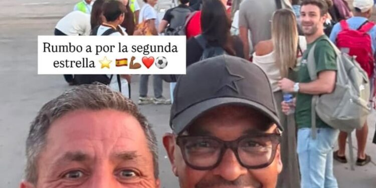 Campeão mundial liberado após veto viaja para assistir à final da Copa