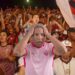 Após vexame no Barradão, Coronel Sturaro paga aposta com hino do Bahia e flexões