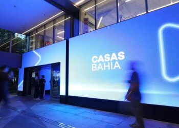 Justiça mantém suspensão de demissões em massa da Casas Bahia