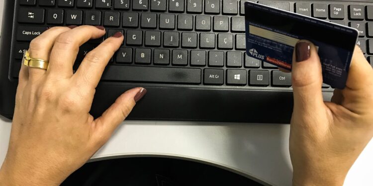 Regulamentação do comércio eletrônico nas compras federais