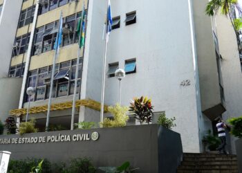 Polícia do Rio faz operações para prender dezenas de integrantes do CV