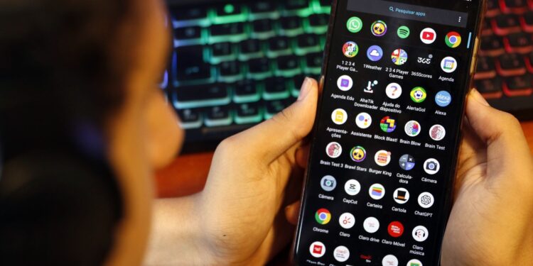 AGU cobra proteção de crianças no Discord após reunião com a plataforma