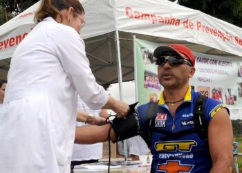 Pesquisa busca 8,5 mil voluntários para prevenção do AVC com polipílula