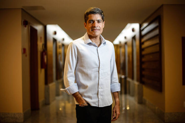 ACM Neto aposta em desgaste do governo Jerônimo para virar disputa na Bahia